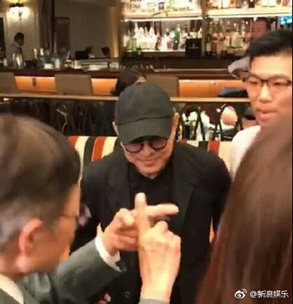 Xót xa trước hình ảnh tiều tụy, lưng còng của Lý Liên Kiệt ở tuổi 54